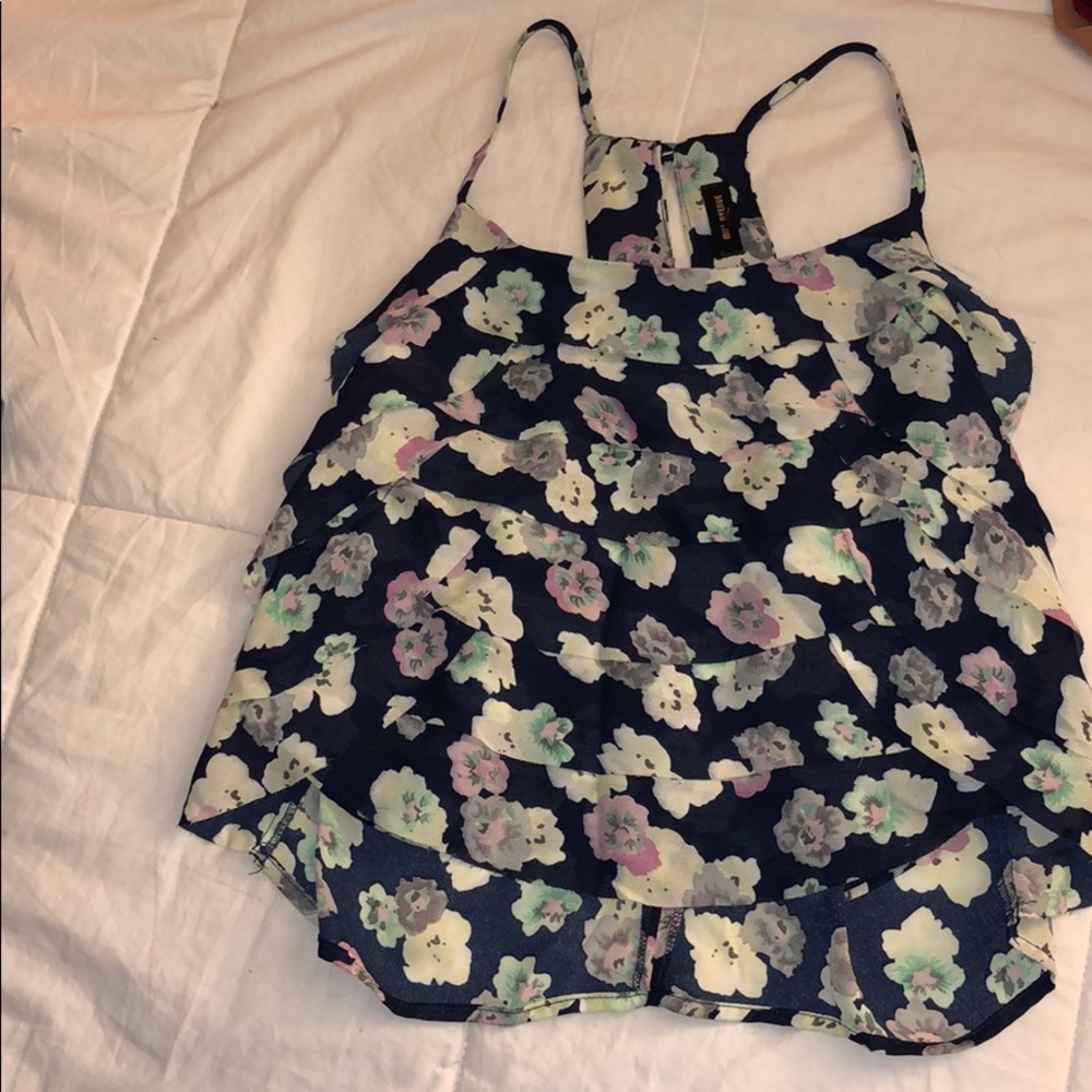 Cute blouse!